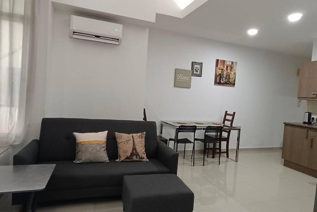 Klcc Newly Renovated Apartment Kuala Lumpur Exterior foto